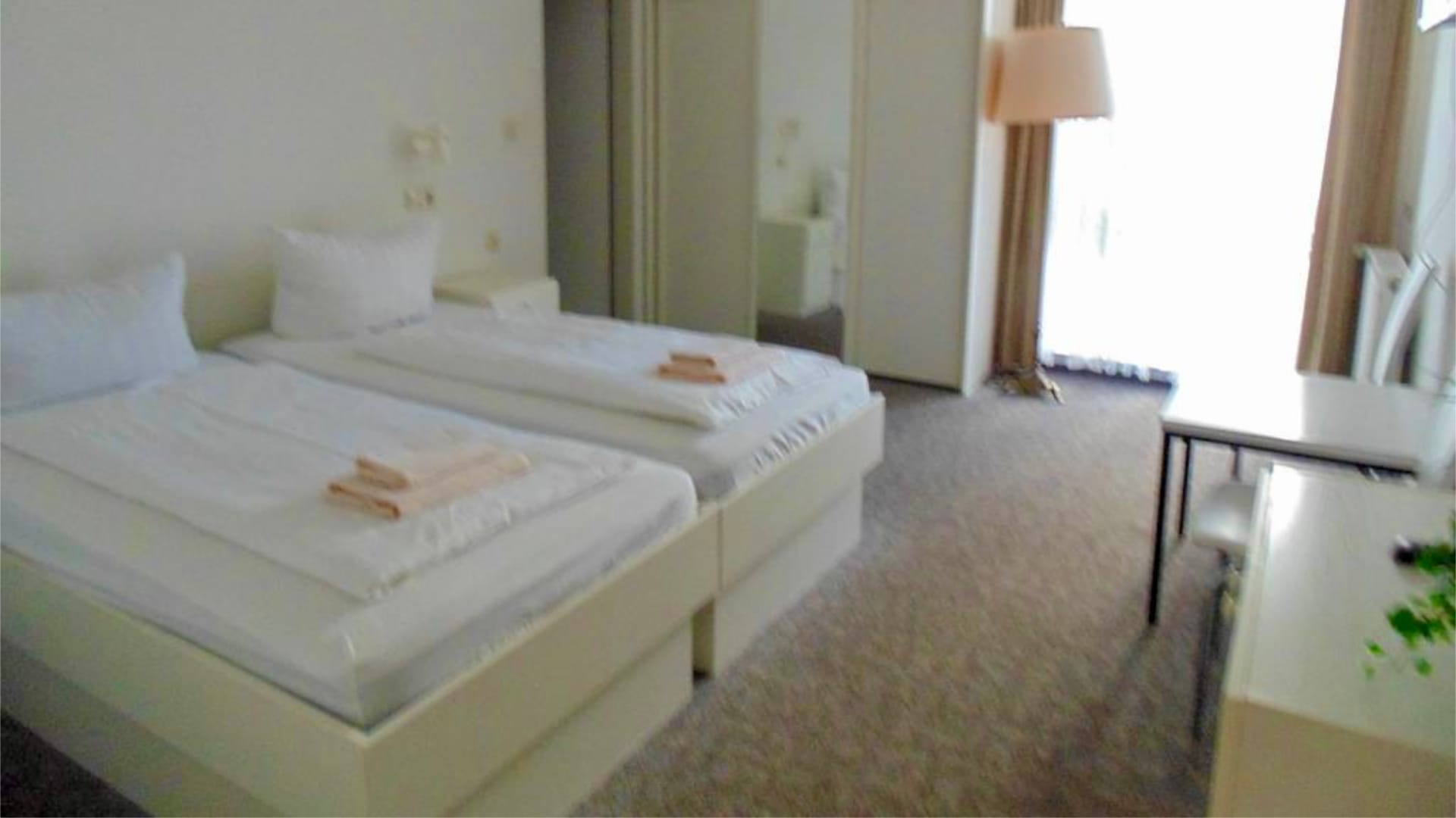 Zi. 08 Doppelzimmer mit Terrasse