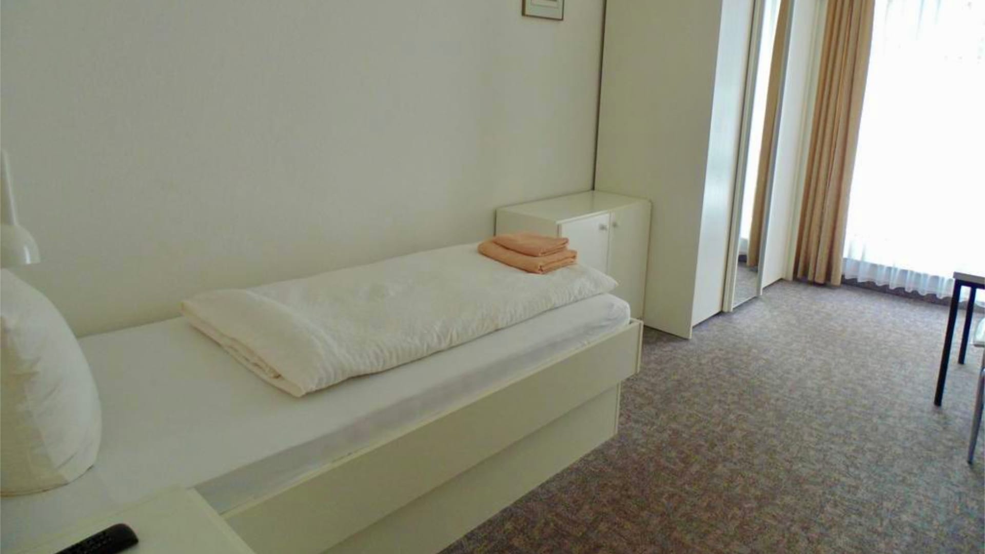 Zi. 09 Einzelzimmer mit Terrasse