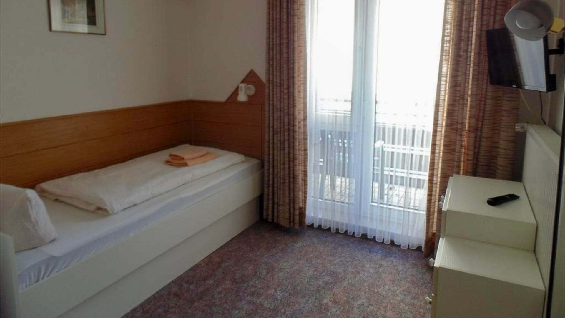 Zi. 107 Einzelzimmer mit Balkon