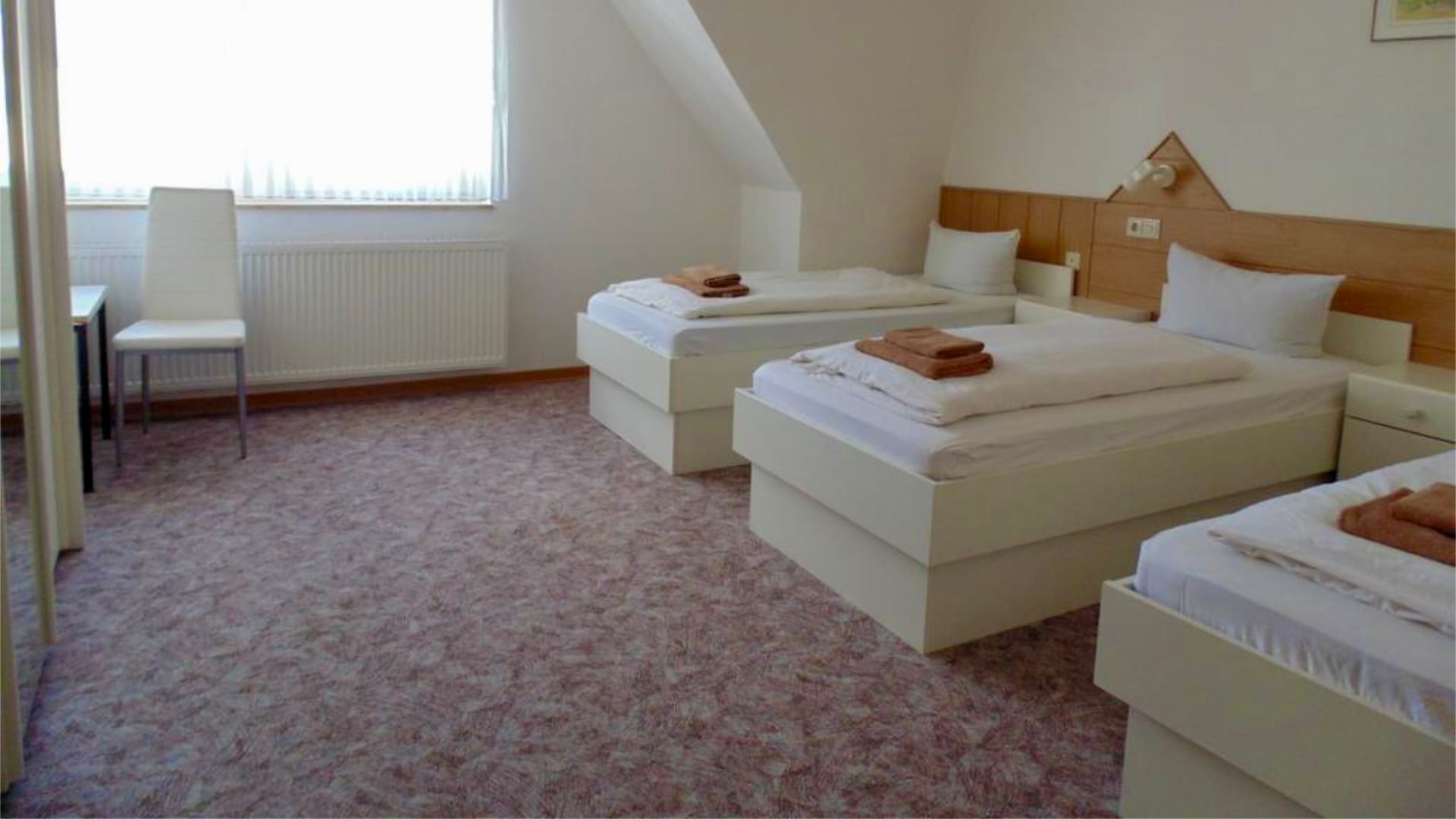 Zi. 204 Dreibettzimmer