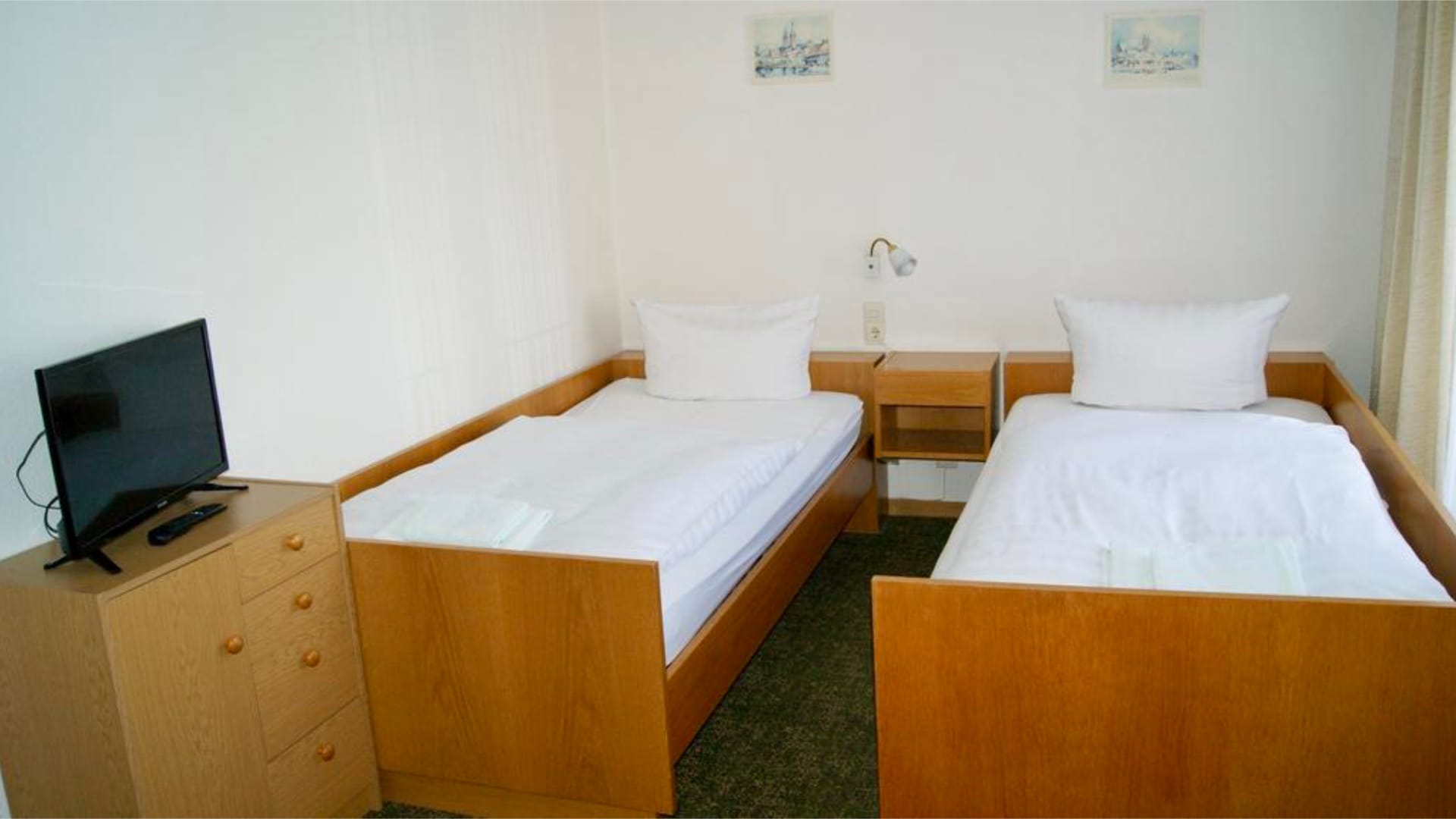 Zi. 02 Zweibettzimmer