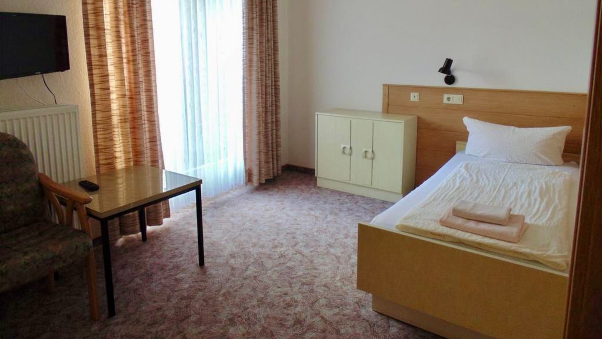 Zi. 110 Deluxe Doppelzimmer mit Seeblick